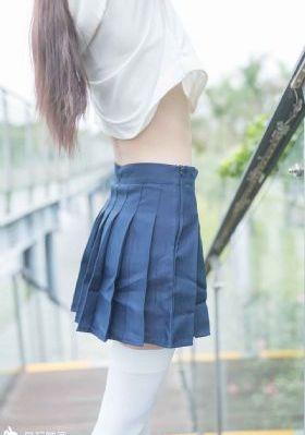 漂亮的女邻居3