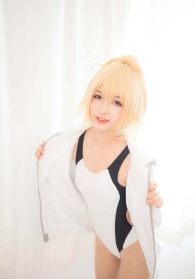 蜜桃com
